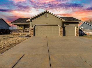 1137 Red River Cir, Clearwater, KS 67026
