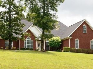 172 Ridgecrest Ln, Killen, AL 35645