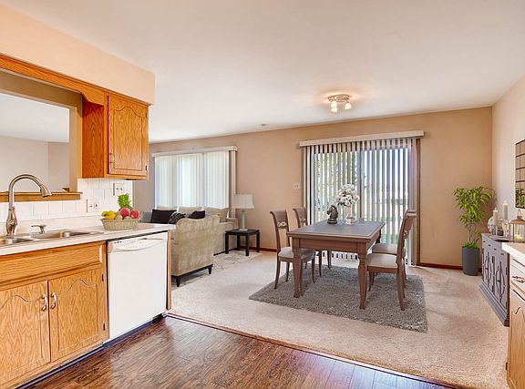 3rd image of 8828 Bluebird Dr