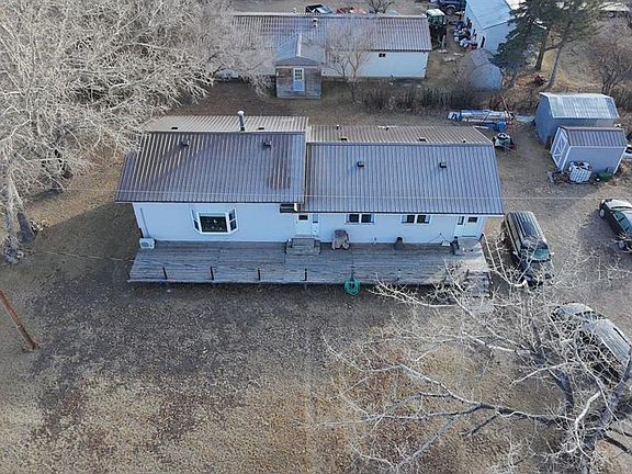 3rd image of 421 W Retzke St