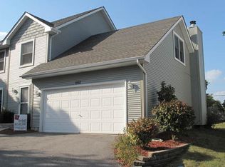 262 Windsor Dr, Bartlett, IL 60103