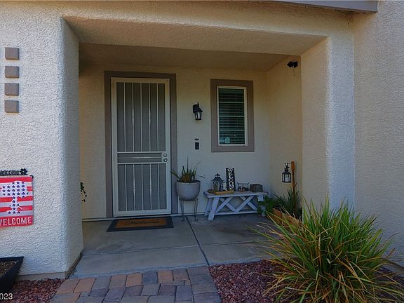 3rd image of 4044 Little Bay Ave