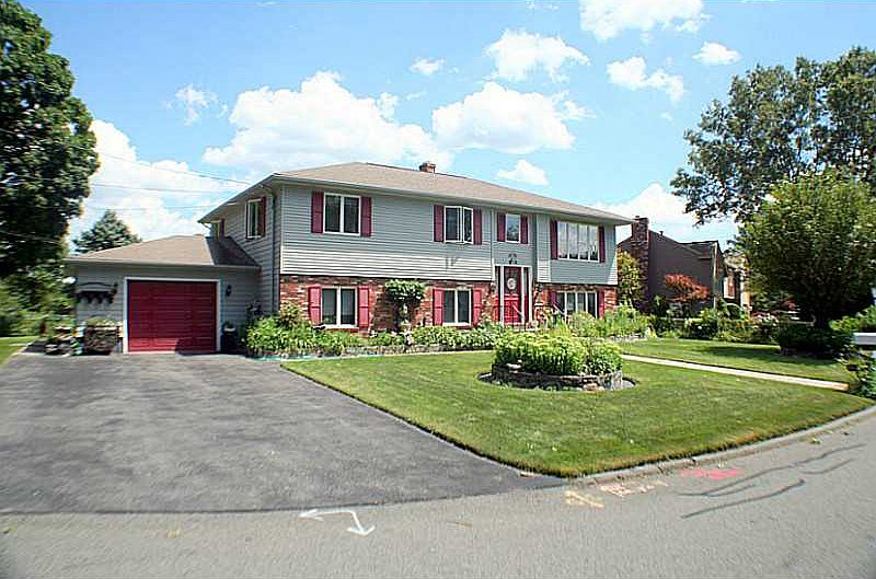 1st image of 42 Brook Hill Dr