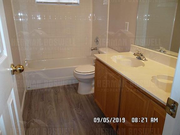 4th image of 518 E Lynn Creek Dr