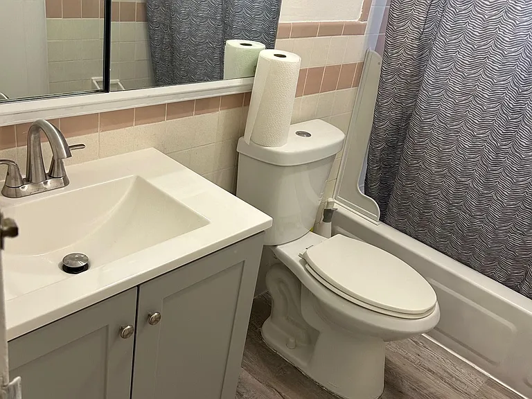 68 Sneden Pl W #68 — Photo 20