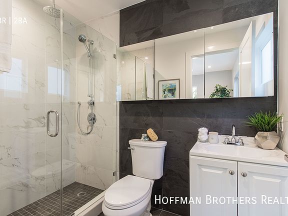 4th image of 726 Ashland Ave #1