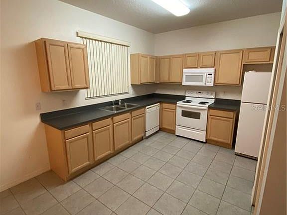 2nd image of 550 Pineloch Dr
