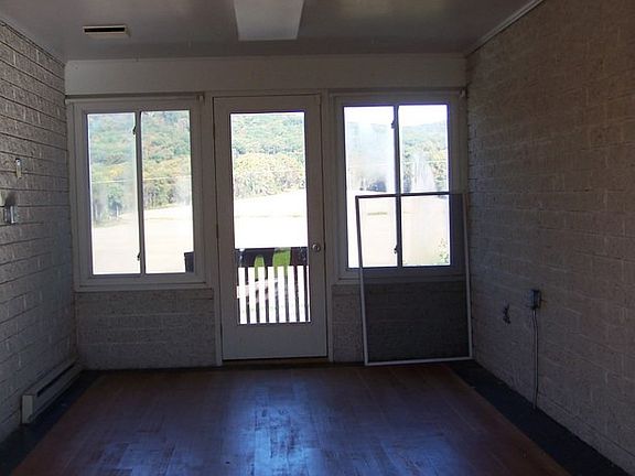 Seasons Room