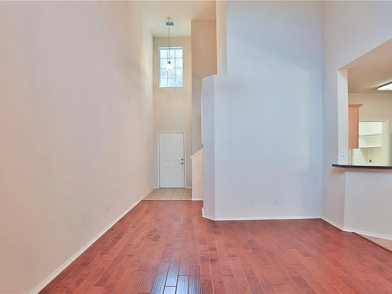 8505 Forest Highlands Dr — Photo 4