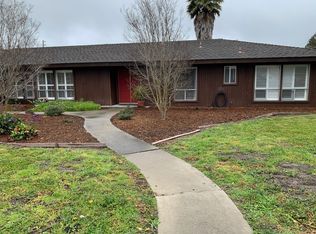 490 Country Club Dr, San Luis Obispo, CA 93401