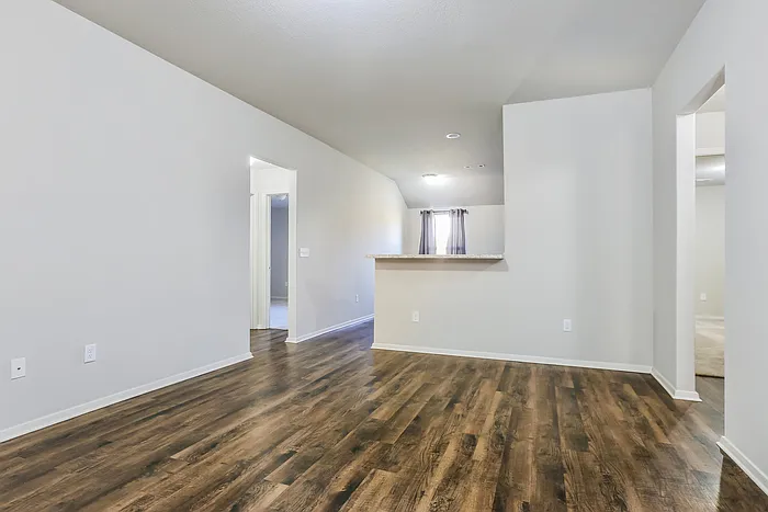 1901 Sebastian St — Photo 2