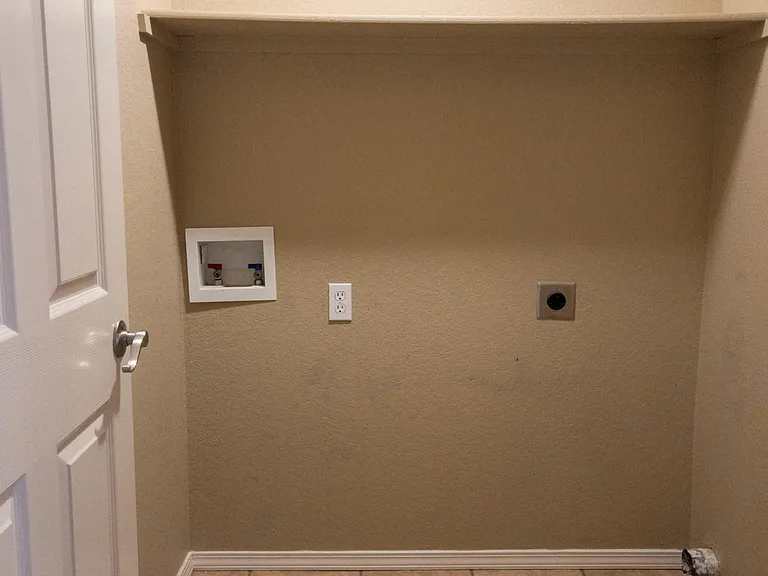 1246 Gracie Ct — Photo 14