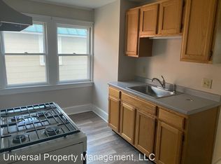 11 2nd St APT 6, Dover, NH 03820
