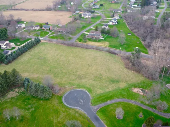 1680 Palomar Dr, Mansfield, OH 44906