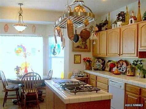 4th image of 2899 La Cresta Cir