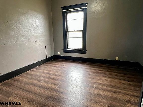 4th image of 1816 6th Ave