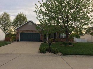 908 Woodland Dr, Maryville, IL 62062