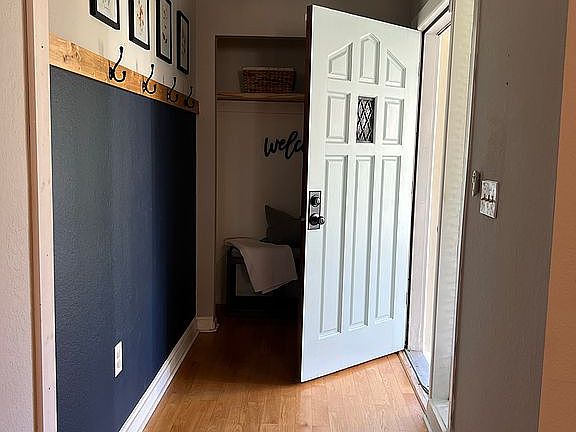 3rd image of 2033 Briarwood St