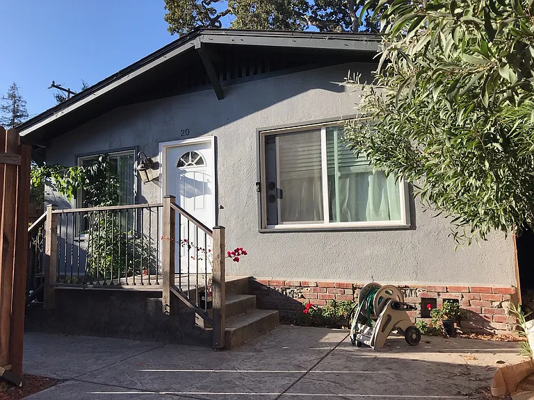 20 Elwood St — Photo 1