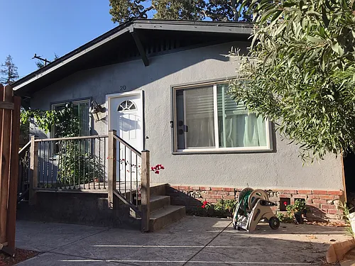 20 Elwood St Photo 1