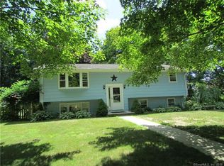 4 Abby Dr, Hebron, CT 06248