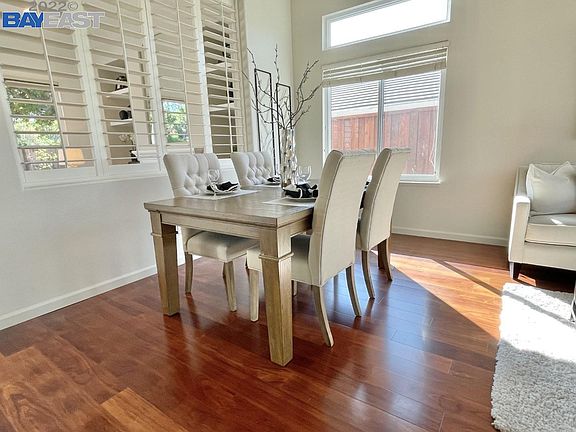 5th image of 25509 Crestfield Dr