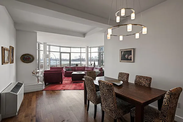 Sold by Nest Seekers International | media 3