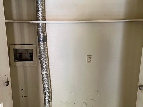 3rd image of 3717-3719 Elizabeth St