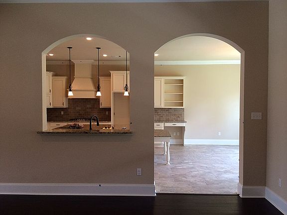4th image of 905 Burdonne Dr