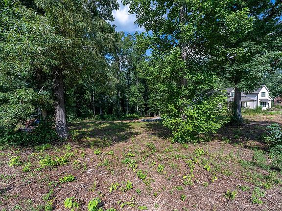 5th image of 645 Breckenwood Dr