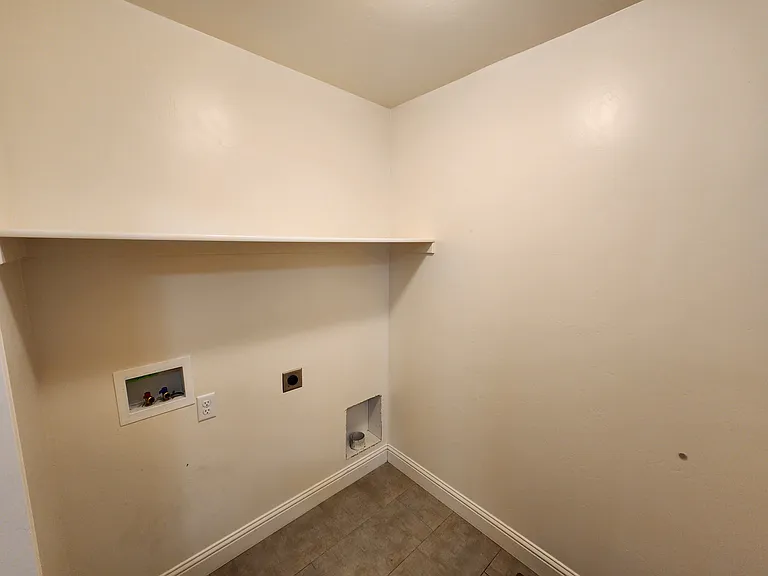 3894 E Chalet Dr — Photo 13