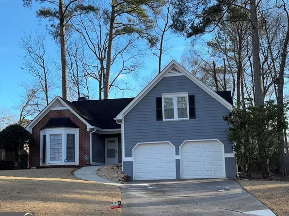 3223 Poplar Ridge Dr, Rex, GA 30273