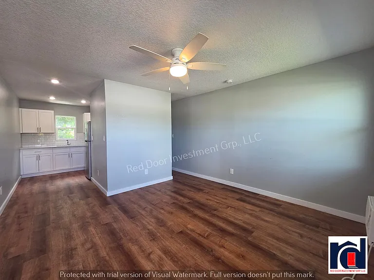 Riverside Apartments - Minutes to the River - Multiple Units Available — Photo 8
