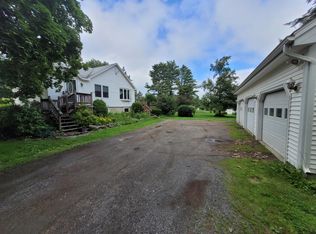 29 Horseback Rd, Carmel, ME 04419