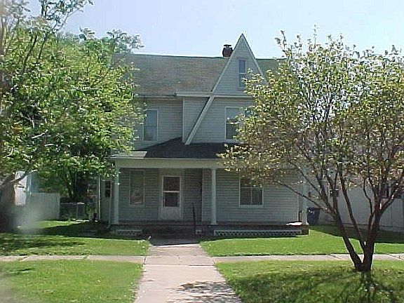 1st image of 613 W Lincoln St