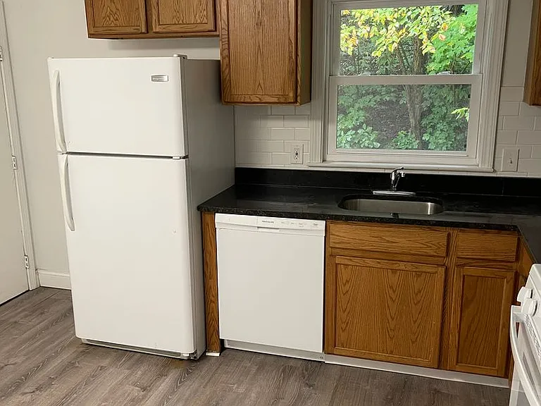 Upton St Apartments LLC — Photo 30