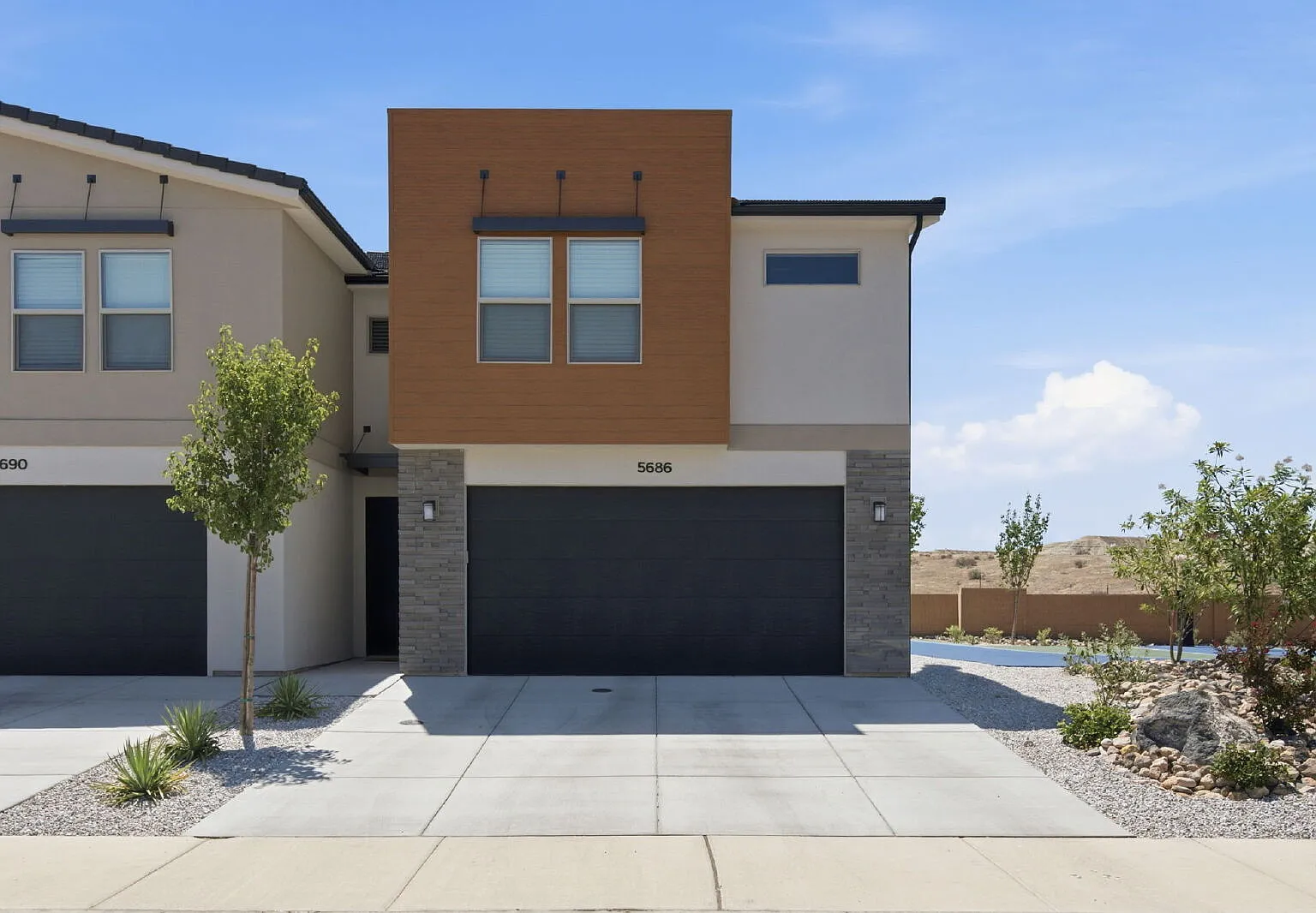 4 bed, 2.5 bath, 1739 sqft, $2,100 — Photo 1