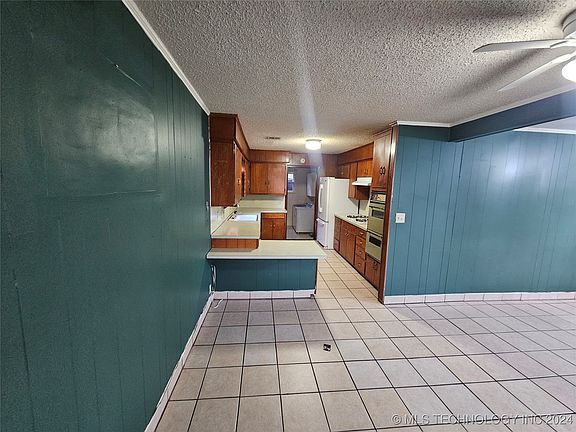 3rd image of 707 Maxwell St NW