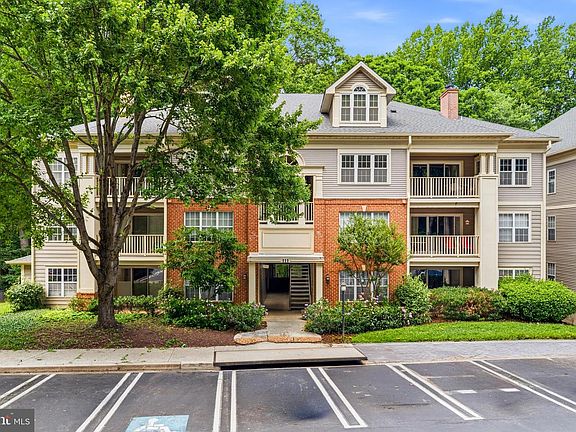 2nd image of 111 Timberbrook Ln APT 202