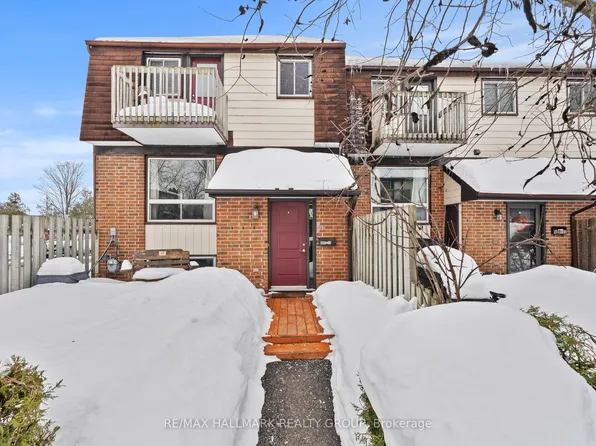 405 Montfort St #14, Ottawa, ON K1L 8G8