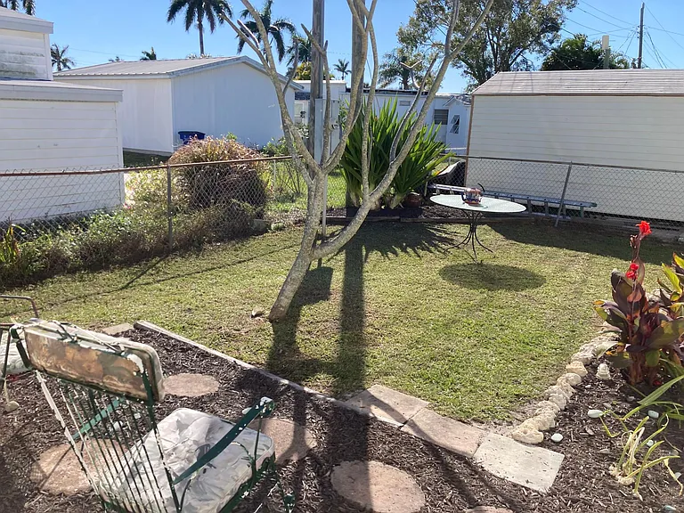 12131 Live Oak Dr — Photo 19