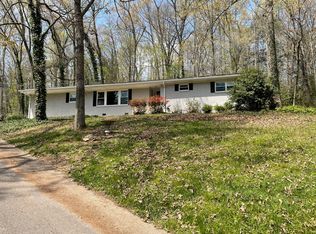 24 Westover Dr, Oak Ridge, TN 37830