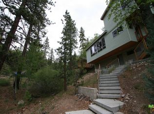 39654 Oakglen Rd, Fawnskin, CA 92333