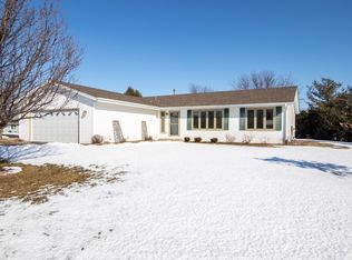 6498 Sutter Dr, Roscoe, IL 61073