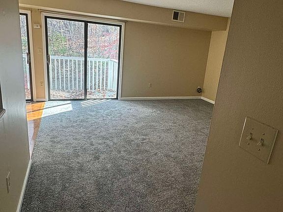 5th image of 41 Brookwood Dr #41D