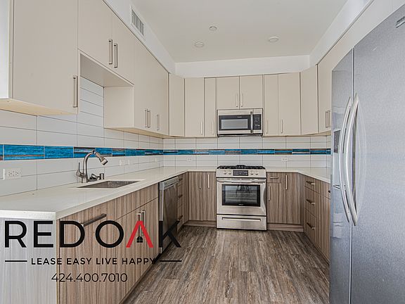 3rd image of 5550 1/2 Bonner Ave #201