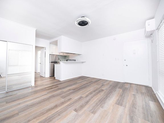 4th image of 2469 S Robertson Blvd #107107