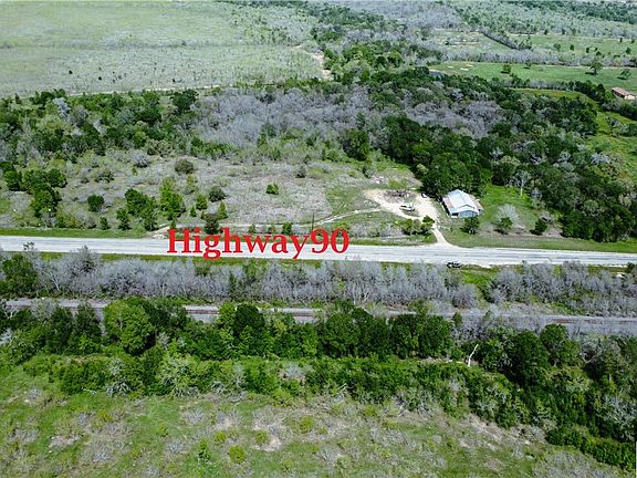 3rd image of 824 W Highway 90