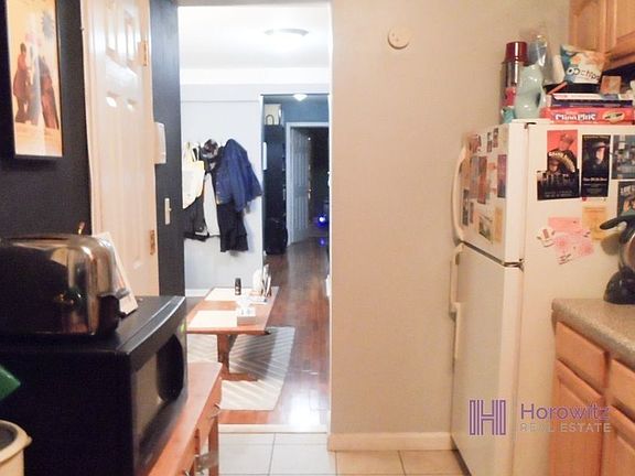 4th image of 4104 30th Ave APT 2L