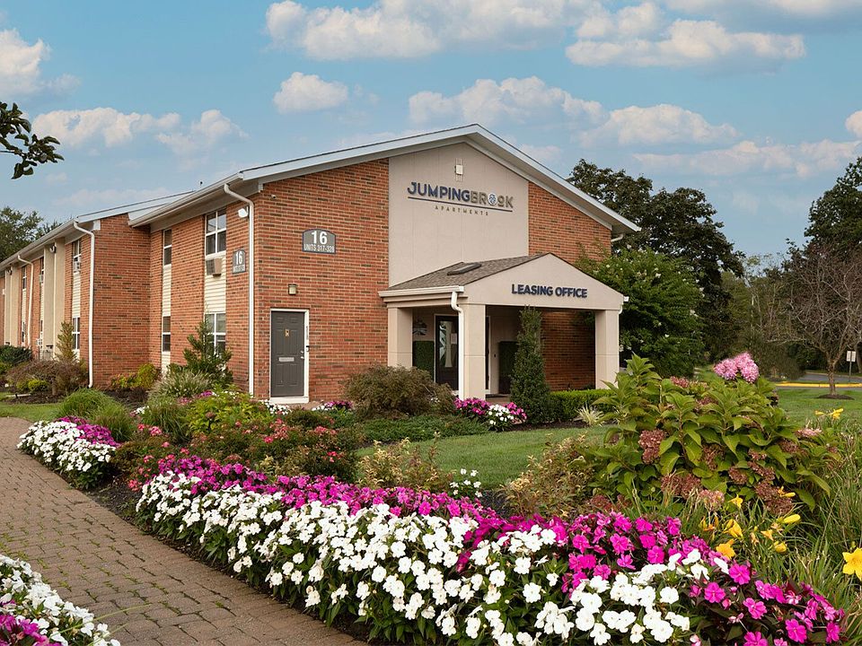 Leasing Office